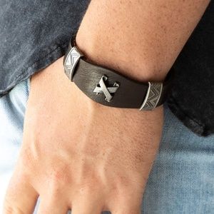 X Detail Brown Leather Bracelet